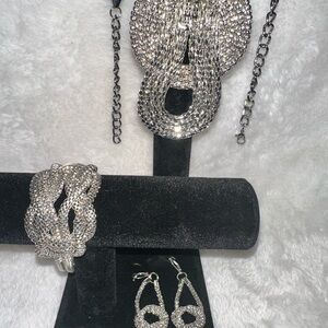 Elegant Silver Jewelry Set